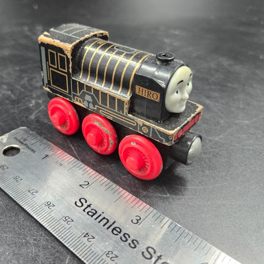 Thomas & Friends Wooden Railway Hiro Black Magnetic Toy Train Engine